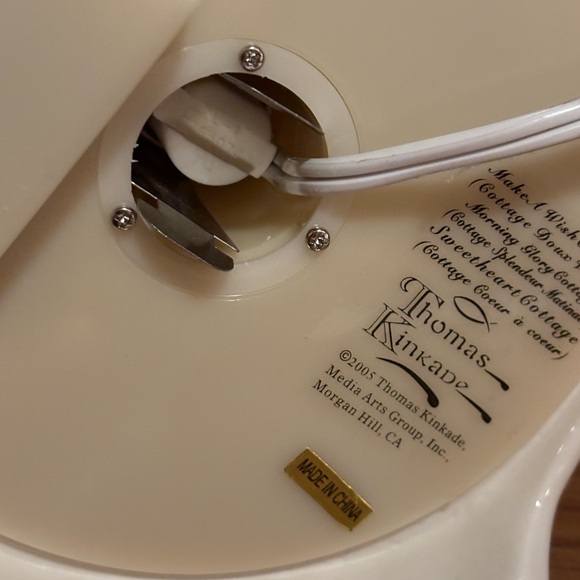 2005 Thomas Kinkade Ceramic Gazebo Music Box Night Light-WORKS! Beautiful! - Picture 6 of 10